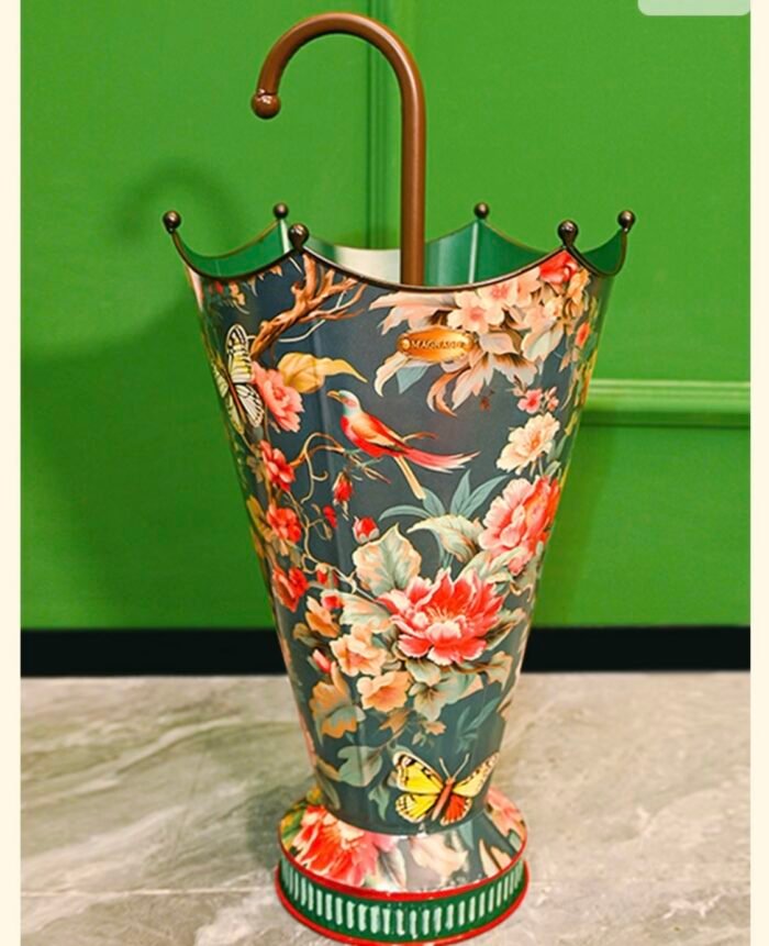 Retro creative umbrella storage bucket home high-end luxury living room umbrella storage utensils Dielianhua umbrella storage bucket